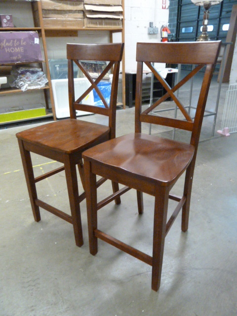 lot 11 image: PAIR OF COUNTER HEIGHT CHAIRS