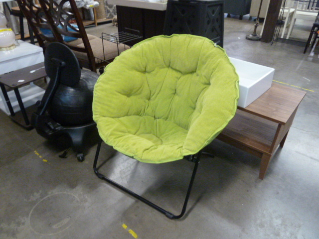 Green saucer online chair