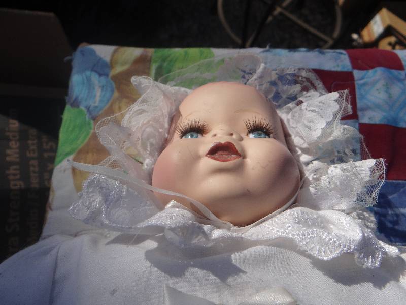 lot 755 image: Vintage porcelain dolls.