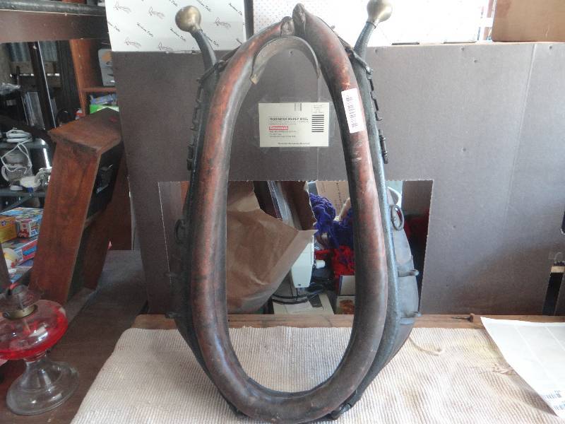lot 793 image: Horse hame.