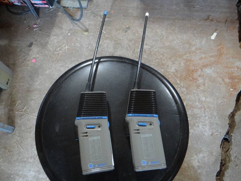 lot 815 image: GE brand walkie talkies.