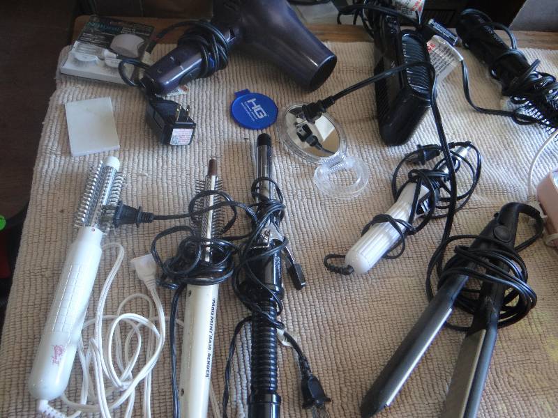lot 837 image: Hair curlers, straightners & blow dryers.