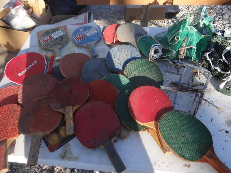 lot 845 image: Lot of ping pong supplies.
