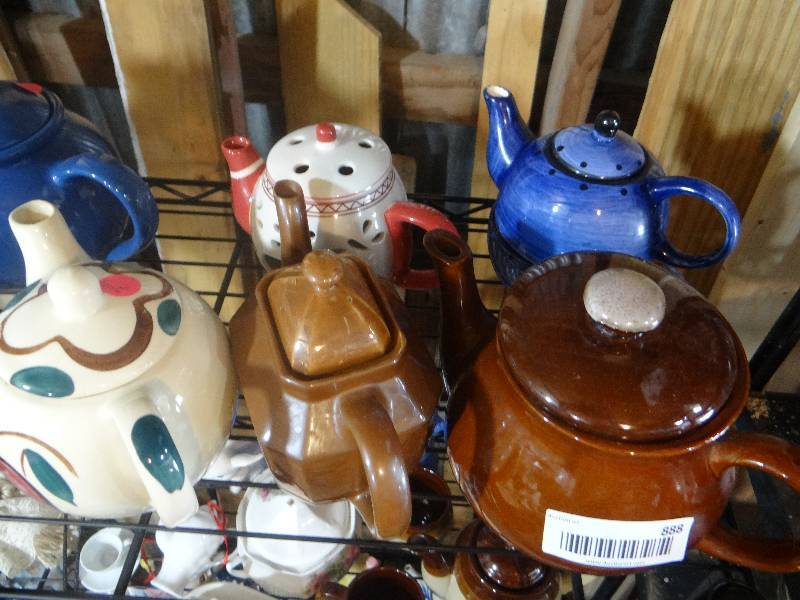 lot 888 image: 10 decorative tea pots.