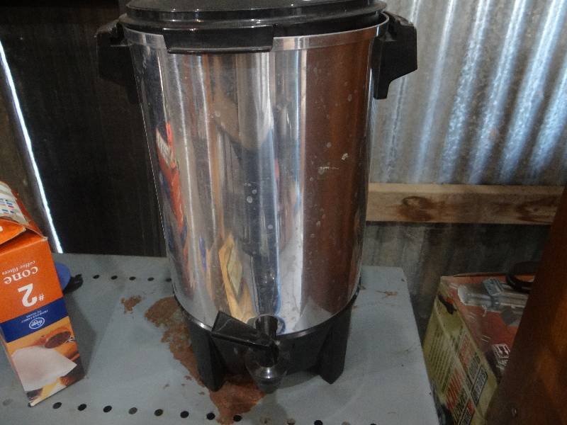 lot 903 image: Coffee maker.
