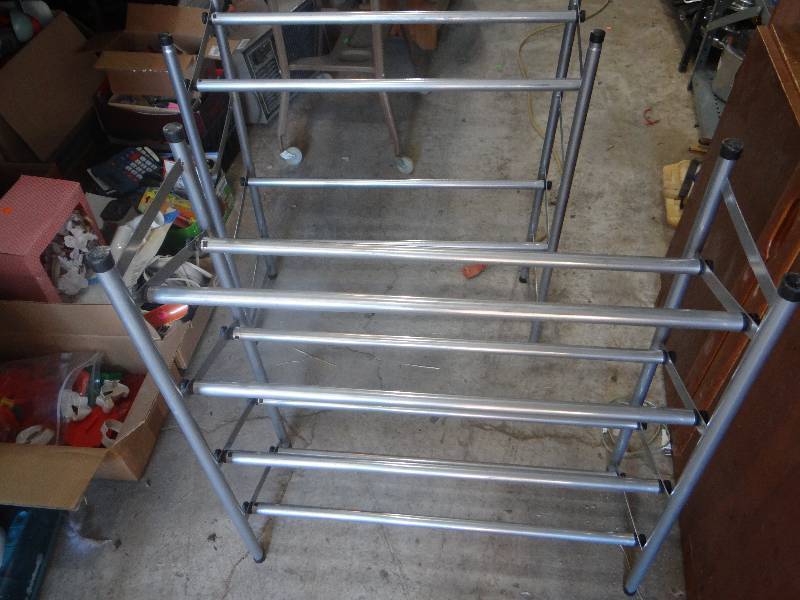 lot 913 image: 2 adjustable shoe racks.