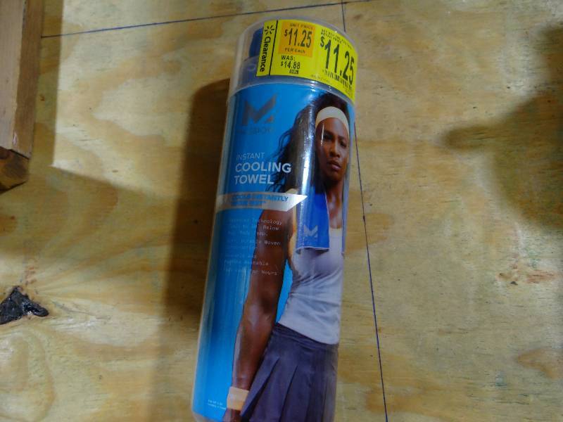 lot 933 image: New mission cooling towel.