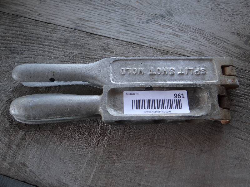 lot 961 image: 2 small sinker molds.