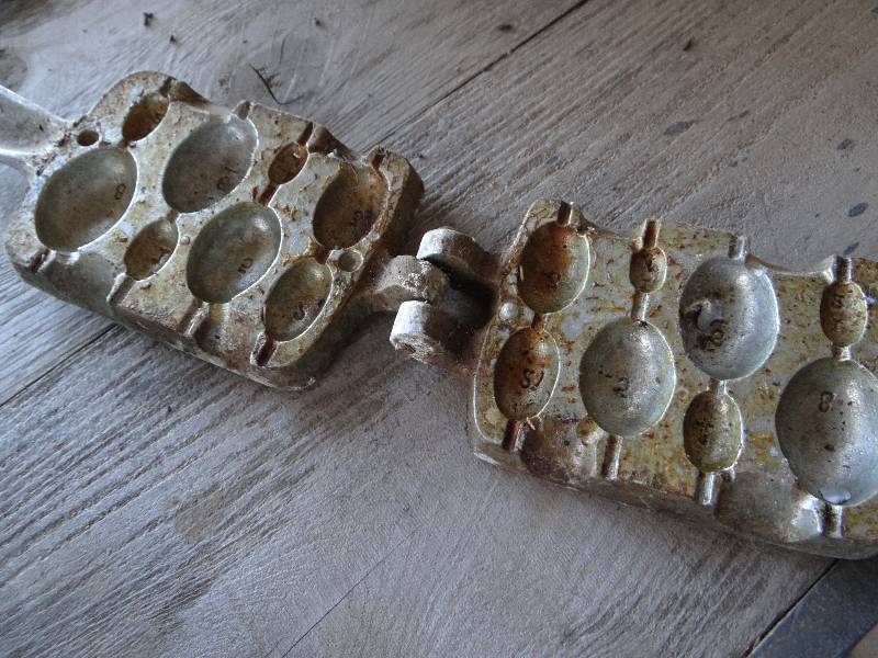 lot 963 image: 1 sinker mold.