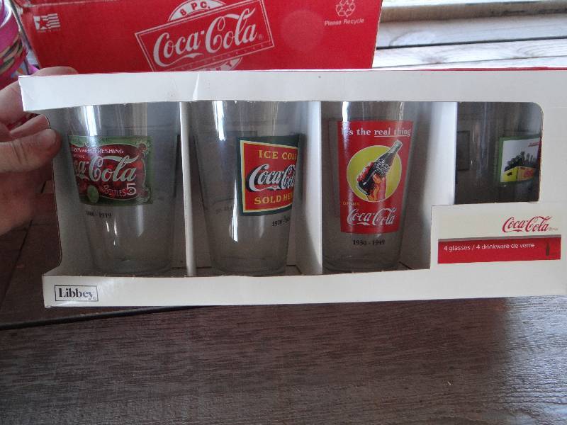 lot 969 image: 4 Coca Cola collectible glass cups.