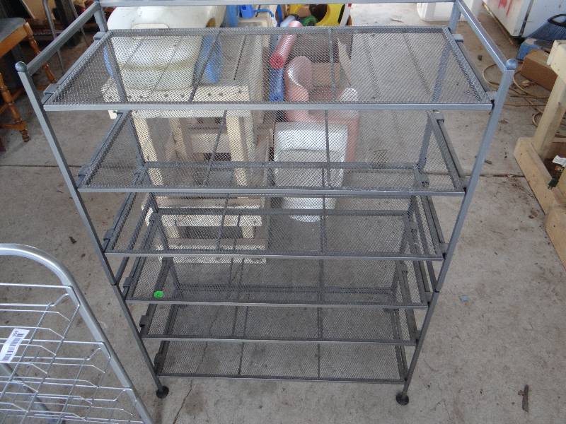 lot 997 image: Metal rack 27x38.