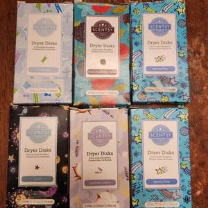 lot 190 image: Scentsy dryer disks all new in box