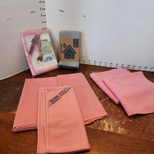 lot 201 image: Norwex 3 Envirocloths, 3 Window cloths and 1 Kichen cloth all new with Baclock