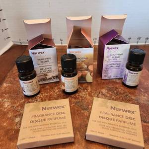 lot 215 image: Norwex Essentials Oils, Purifying blend, Energizing blend, Soothing blend with 2 fragrance discs all new