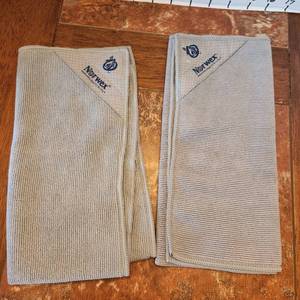 lot 223 image: Norwex 2 Envirocloths with magnets all new with Baclock