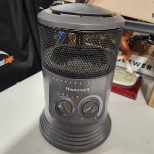 lot 255 image: Honeywell surround heater