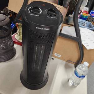 lot 256 image: Intertek tower portable heater
