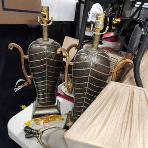lot 258 image: 2 table lamps (one works-broken at base), shades and finials