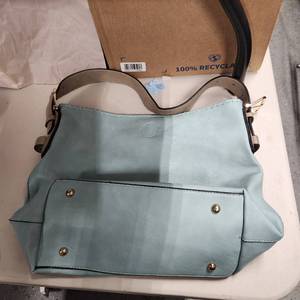 lot 273 image: Womens shoulder bag