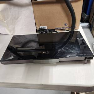 lot 278 image: Samsung BLU-RAY player