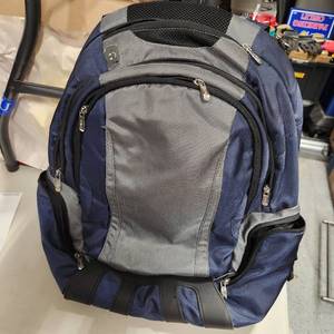 lot 281 image: Dell Laptop backpack