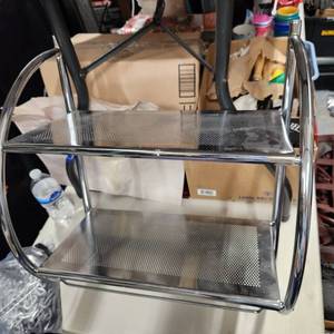 lot 295 image: Bathroom shelf with 2 towel racks 21.5 x 17.5 x 10