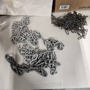 lot 298 image: Chain