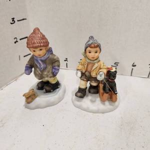 lot 401 image: Goebel figurines Slow and Steady # BH101P and Off We Go # BH 180P