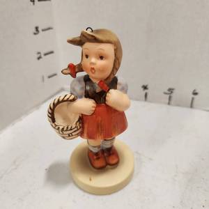 lot 404 image: Schmidt reproduction of Hummel Little Shopper Girl (sm chip on braid)