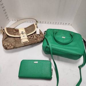 lot 412 image: 31 Bag Jewell purse with wallet and purse