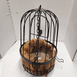lot 462 image: Metal bird cage planter 18 tall