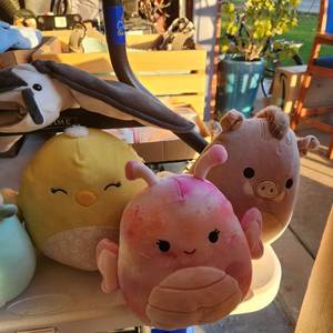 lot 530 image: Stuffed animals