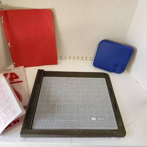 lot 624 image: Creative Memories measuring guide with iron on letters