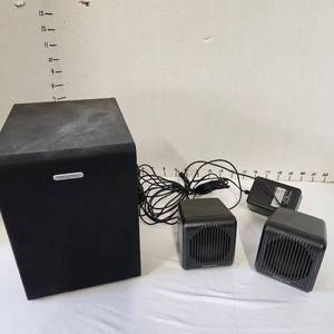 lot 632 image: Creative speakers