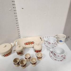 lot 645 image: Vintage Emsa platter, creamersugar, covered dish and 5 egg cups, HoustonHarvest soup bowls with saucers and coffee cup