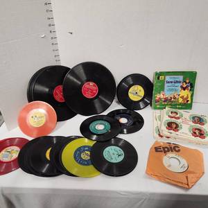 lot 657 image: Assorted 45 and 78 records