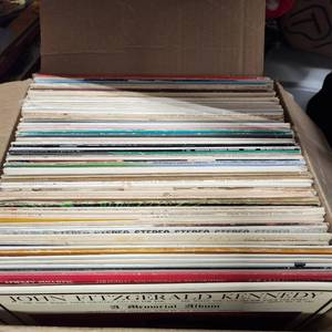 lot 659 image: Assorted albums including JFK Memorial album