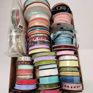 lot 671 image: Assorted ribbon
