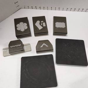 lot 678 image: Stampin Up paper punch shapers designs and 2 stamps