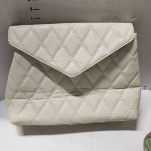 lot 683 image: Roberta Rossi leather hand bag made in Italy appears new