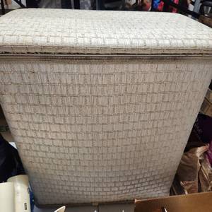 lot 690 image: White wicker clothes hamper 23 x 20 x 12, Ball cap form, shower curtain with liner, toilet paper holder, shower caddy and bath rugs