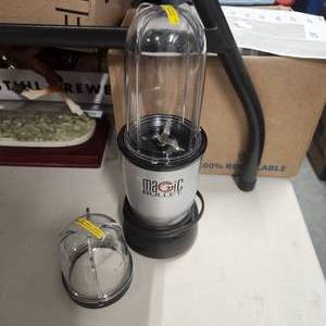 lot 238 image: Magic Bullet personal blender looks new