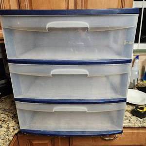 lot 318 image: Sterilite 3 drawer storage 23.5 x 22 x 15