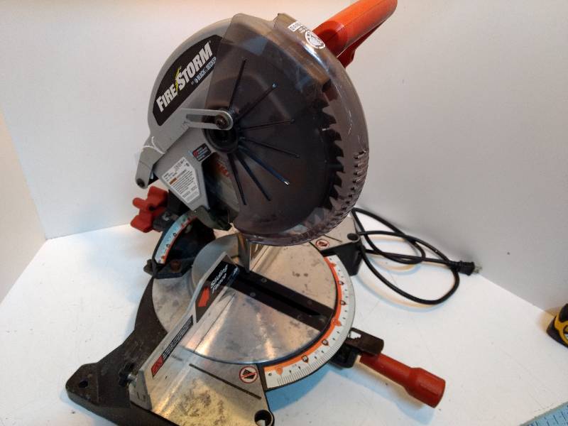 Black \u0026 Decker Fire Storm Mitre Saw 