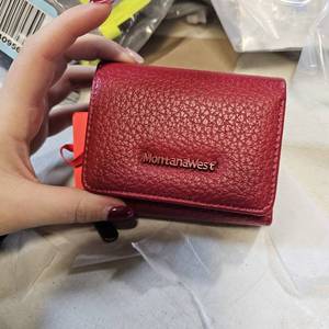 lot 48936 image: MontanaWest Womens Pocket Wallet