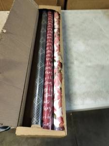 lot 5186 image: Hallmark. Recyclable Heavy Weight Gift Wrap