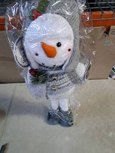 lot 9052 image: Standing Snowman 30in