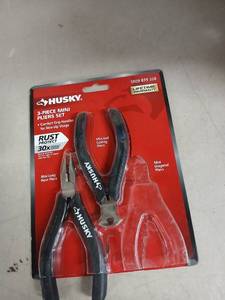 lot 10206 image: Mini Pliers Set 2 Piece