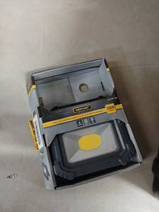lot 10210 image: Defiant 3000 Lumens Rechargeable Magnetic Utility Light with Power Bank