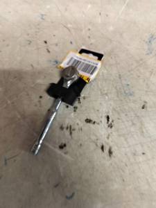 lot 8179 image: Husky Ratchet 18